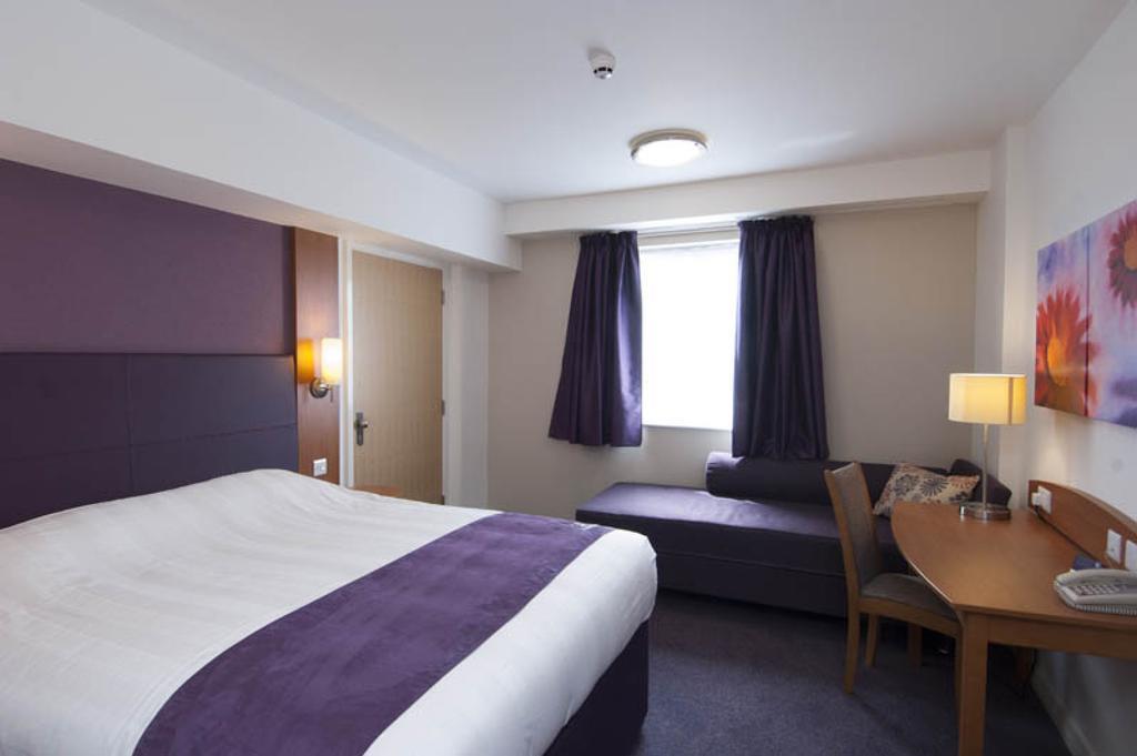 Premier Inn Stratford- Upon- Avon Central Extérieur photo